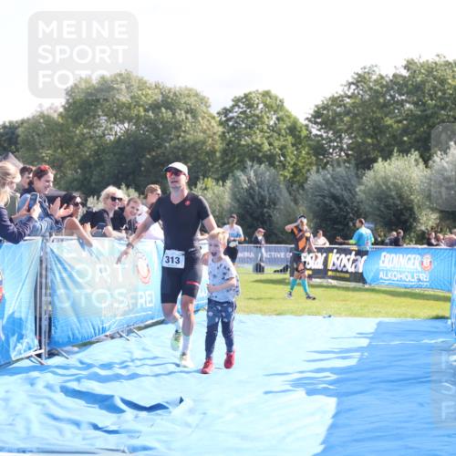 25.08.2024 - Elbe Triathlon Hamburg H.Heesch http://msf.ph/oto/6848514 25.08.2024 10:43:32 Ziel 67, 313 meine-sportfotos.de