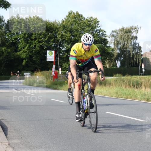 25.08.2024 - Elbe Triathlon Hamburg Fuchs,  Jonas http://msf.ph/oto/6848523 25.08.2024 09:53:44 Radfahren 322, 489, 464 meine-sportfotos.de