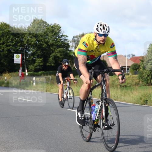 25.08.2024 - Elbe Triathlon Hamburg Fuchs,  Jonas http://msf.ph/oto/6848532 25.08.2024 09:53:45 Radfahren 322, 489, 464 meine-sportfotos.de