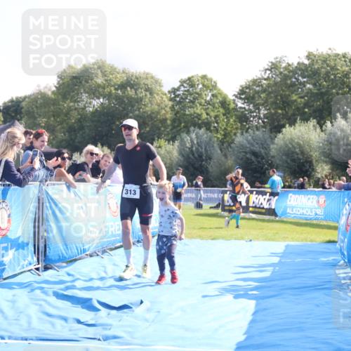 25.08.2024 - Elbe Triathlon Hamburg H.Heesch http://msf.ph/oto/6848548 25.08.2024 10:43:32 Ziel 67, 313 meine-sportfotos.de