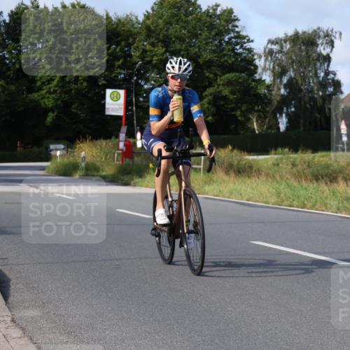 25.08.2024 - Elbe Triathlon Hamburg Fuchs,  Jonas http://msf.ph/oto/6848563 25.08.2024 09:53:48 Radfahren 322, 489, 464, 430 meine-sportfotos.de