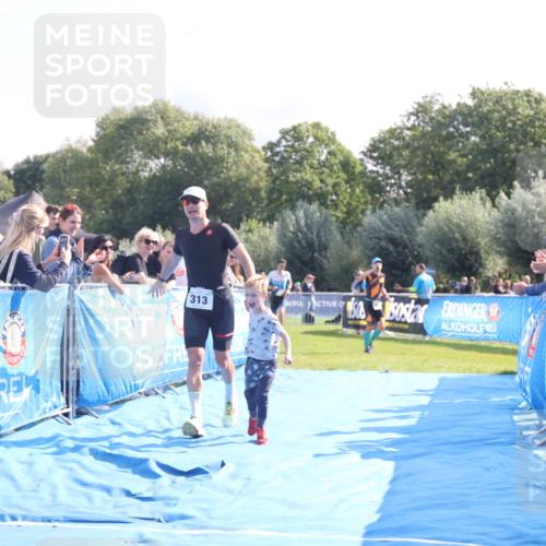 25.08.2024 - Elbe Triathlon Hamburg H.Heesch http://msf.ph/oto/6848564 25.08.2024 10:43:32 Ziel 67, 313 meine-sportfotos.de