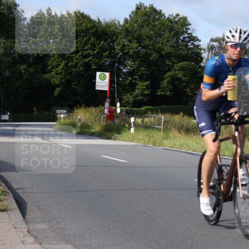 25.08.2024 - Elbe Triathlon Hamburg Fuchs,  Jonas http://msf.ph/oto/6848568 25.08.2024 09:53:49 Radfahren 322, 489, 464, 430 meine-sportfotos.de