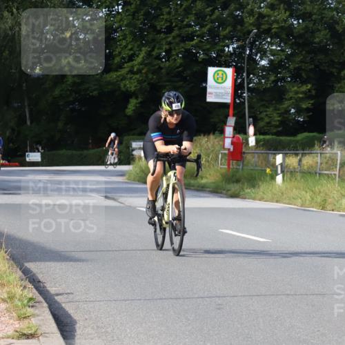 25.08.2024 - Elbe Triathlon Hamburg Fuchs,  Jonas http://msf.ph/oto/6848618 25.08.2024 09:53:58 Radfahren 430, 498, 496 meine-sportfotos.de