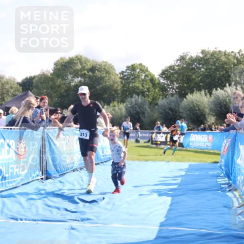 25.08.2024 - Elbe Triathlon Hamburg H.Heesch http://msf.ph/oto/6848626 25.08.2024 10:43:32 Ziel 67, 313 meine-sportfotos.de