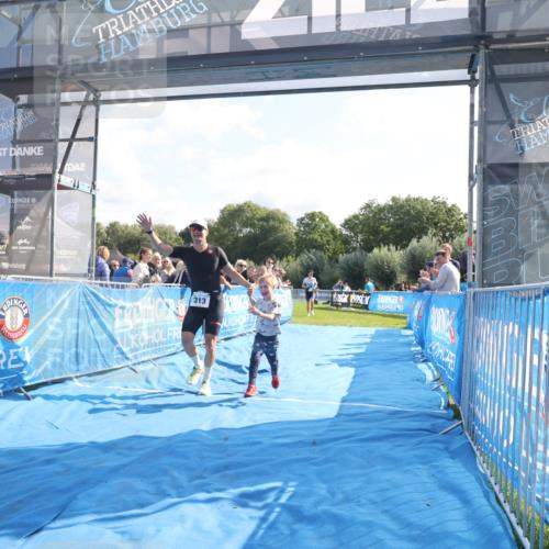 25.08.2024 - Elbe Triathlon Hamburg H.Heesch http://msf.ph/oto/6848673 25.08.2024 10:43:33 Ziel 67, 313 meine-sportfotos.de