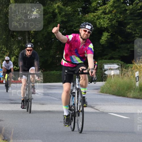 25.08.2024 - Elbe Triathlon Hamburg Fuchs,  Jonas http://msf.ph/oto/6848678 25.08.2024 09:54:07 Radfahren 496, 405, 281, 296, 375 meine-sportfotos.de