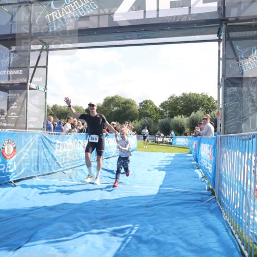 25.08.2024 - Elbe Triathlon Hamburg H.Heesch http://msf.ph/oto/6848679 25.08.2024 10:43:33 Ziel 67, 313 meine-sportfotos.de