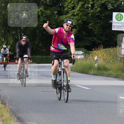 25.08.2024 - Elbe Triathlon Hamburg Fuchs,  Jonas http://msf.ph/oto/6848684 25.08.2024 09:54:08 Radfahren 496, 405, 281, 296, 375, 338 meine-sportfotos.de