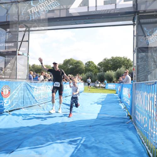 25.08.2024 - Elbe Triathlon Hamburg H.Heesch http://msf.ph/oto/6848686 25.08.2024 10:43:33 Ziel 67, 313 meine-sportfotos.de