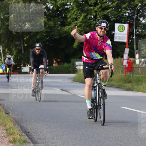 25.08.2024 - Elbe Triathlon Hamburg Fuchs,  Jonas http://msf.ph/oto/6848702 25.08.2024 09:54:08 Radfahren 496, 405, 281, 296, 375, 338 meine-sportfotos.de