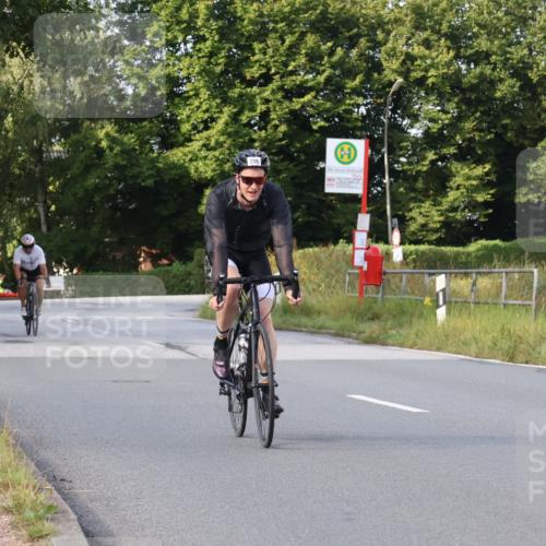 25.08.2024 - Elbe Triathlon Hamburg Fuchs,  Jonas http://msf.ph/oto/6848719 25.08.2024 09:54:09 Radfahren 496, 405, 281, 296, 375, 338 meine-sportfotos.de
