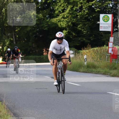 25.08.2024 - Elbe Triathlon Hamburg Fuchs,  Jonas http://msf.ph/oto/6848762 25.08.2024 09:54:12 Radfahren 405, 281, 296, 375, 338, 278 meine-sportfotos.de