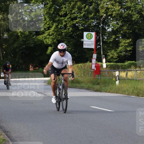 25.08.2024 - Elbe Triathlon Hamburg Fuchs,  Jonas http://msf.ph/oto/6848776 25.08.2024 09:54:12 Radfahren 405, 281, 296, 375, 338, 278 meine-sportfotos.de