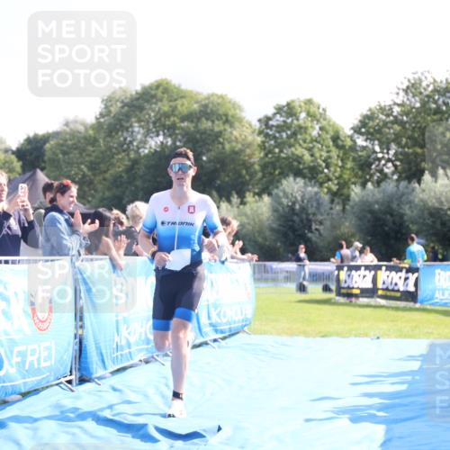 25.08.2024 - Elbe Triathlon Hamburg H.Heesch http://msf.ph/oto/6848796 25.08.2024 10:43:37 Ziel 67, 313 meine-sportfotos.de