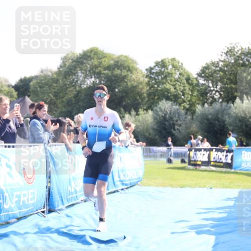 25.08.2024 - Elbe Triathlon Hamburg H.Heesch http://msf.ph/oto/6848806 25.08.2024 10:43:37 Ziel 67, 313 meine-sportfotos.de