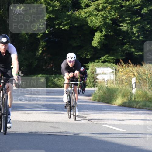 25.08.2024 - Elbe Triathlon Hamburg Fuchs,  Jonas http://msf.ph/oto/6848811 25.08.2024 09:11:22 Radfahren 270, 47, 318, 226, 58 meine-sportfotos.de