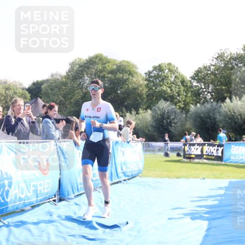 25.08.2024 - Elbe Triathlon Hamburg H.Heesch http://msf.ph/oto/6848825 25.08.2024 10:43:37 Ziel 67, 313 meine-sportfotos.de