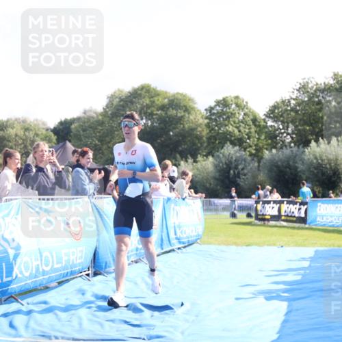 25.08.2024 - Elbe Triathlon Hamburg H.Heesch http://msf.ph/oto/6848838 25.08.2024 10:43:37 Ziel 67, 313 meine-sportfotos.de