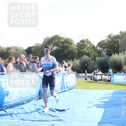25.08.2024 - Elbe Triathlon Hamburg H.Heesch http://msf.ph/oto/6848852 25.08.2024 10:43:38 Ziel 67, 313 meine-sportfotos.de