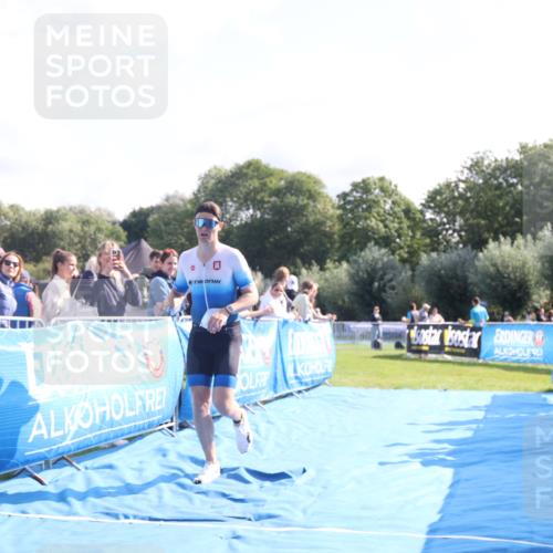 25.08.2024 - Elbe Triathlon Hamburg H.Heesch http://msf.ph/oto/6848857 25.08.2024 10:43:38 Ziel 67, 313 meine-sportfotos.de