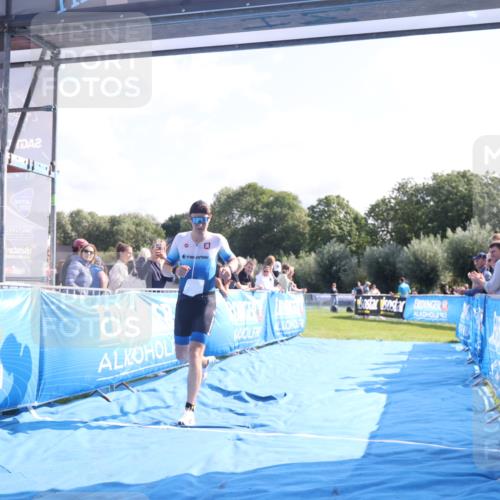 25.08.2024 - Elbe Triathlon Hamburg H.Heesch http://msf.ph/oto/6848887 25.08.2024 10:43:38 Ziel 67, 313 meine-sportfotos.de