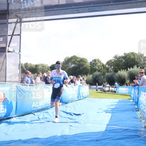 25.08.2024 - Elbe Triathlon Hamburg H.Heesch http://msf.ph/oto/6848893 25.08.2024 10:43:38 Ziel 67, 313 meine-sportfotos.de