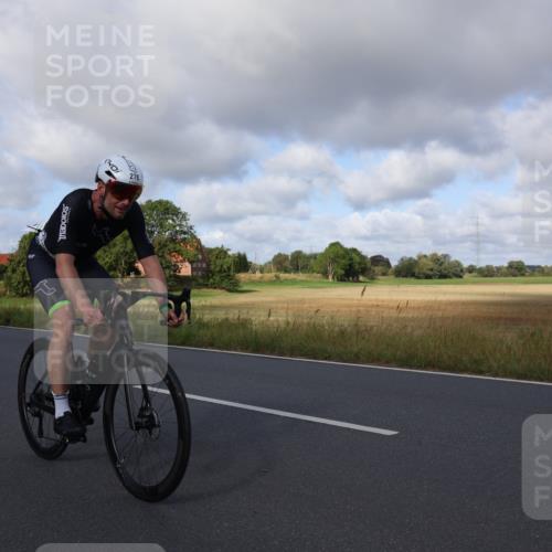 25.08.2024 - Elbe Triathlon Hamburg Fuchs,  Jonas http://msf.ph/oto/6848904 25.08.2024 09:54:19 Radfahren 338, 278, 368 meine-sportfotos.de