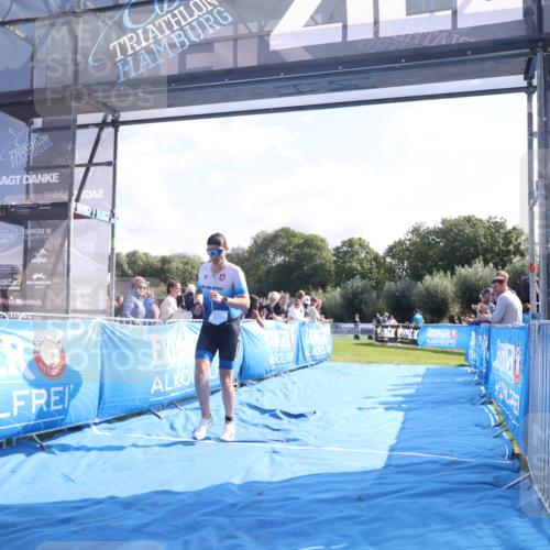 25.08.2024 - Elbe Triathlon Hamburg H.Heesch http://msf.ph/oto/6848909 25.08.2024 10:43:38 Ziel 67, 313 meine-sportfotos.de