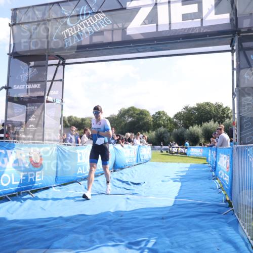 25.08.2024 - Elbe Triathlon Hamburg H.Heesch http://msf.ph/oto/6848923 25.08.2024 10:43:38 Ziel 67, 313 meine-sportfotos.de