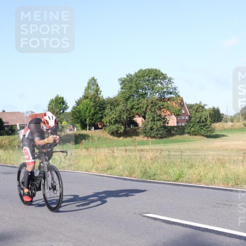 25.08.2024 - Elbe Triathlon Hamburg Fuchs,  Jonas http://msf.ph/oto/6848925 25.08.2024 09:11:29 Radfahren 318, 226, 58, 282, 61 meine-sportfotos.de