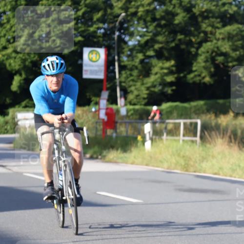25.08.2024 - Elbe Triathlon Hamburg Fuchs,  Jonas http://msf.ph/oto/6848947 25.08.2024 09:11:33 Radfahren 58, 282, 61, 293, 193 meine-sportfotos.de