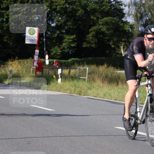 25.08.2024 - Elbe Triathlon Hamburg Fuchs,  Jonas http://msf.ph/oto/6848963 25.08.2024 09:54:27 Radfahren 368, 390, 119, 363, 518, 248 meine-sportfotos.de