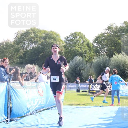 25.08.2024 - Elbe Triathlon Hamburg H.Heesch http://msf.ph/oto/6848966 25.08.2024 10:43:48 Ziel 62 meine-sportfotos.de