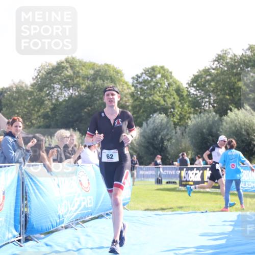 25.08.2024 - Elbe Triathlon Hamburg H.Heesch http://msf.ph/oto/6848970 25.08.2024 10:43:48 Ziel 62 meine-sportfotos.de