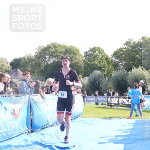 25.08.2024 - Elbe Triathlon Hamburg H.Heesch http://msf.ph/oto/6849005 25.08.2024 10:43:49 Ziel 62 meine-sportfotos.de