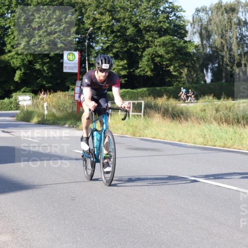25.08.2024 - Elbe Triathlon Hamburg Fuchs,  Jonas http://msf.ph/oto/6849012 25.08.2024 09:11:36 Radfahren 282, 61, 293, 193, 87, 52 meine-sportfotos.de