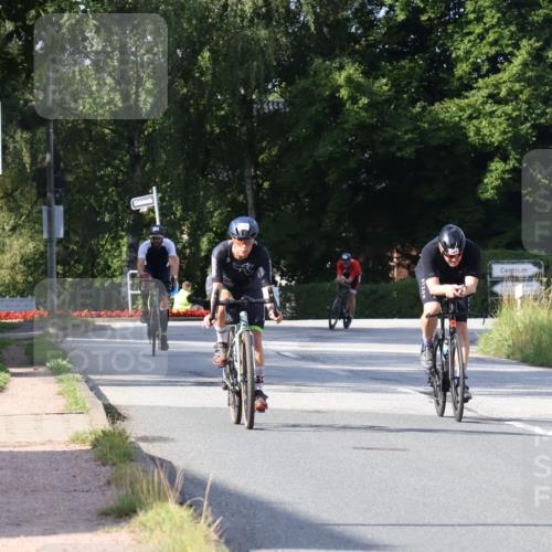 25.08.2024 - Elbe Triathlon Hamburg Fuchs,  Jonas http://msf.ph/oto/6849018 25.08.2024 09:54:29 Radfahren 368, 390, 119, 363, 518, 248, 237, 284 meine-sportfotos.de