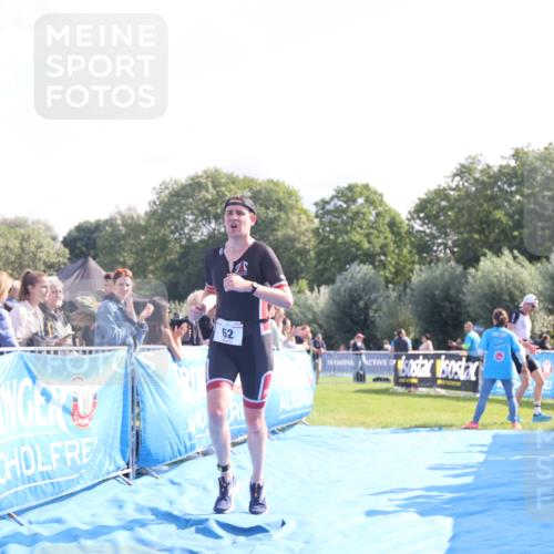 25.08.2024 - Elbe Triathlon Hamburg H.Heesch http://msf.ph/oto/6849019 25.08.2024 10:43:49 Ziel 62 meine-sportfotos.de