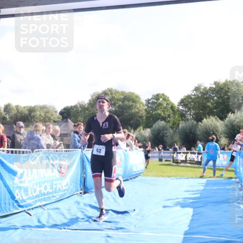 25.08.2024 - Elbe Triathlon Hamburg H.Heesch http://msf.ph/oto/6849036 25.08.2024 10:43:49 Ziel 62 meine-sportfotos.de