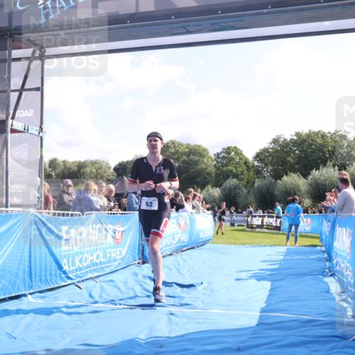 25.08.2024 - Elbe Triathlon Hamburg H.Heesch http://msf.ph/oto/6849061 25.08.2024 10:43:49 Ziel 62 meine-sportfotos.de