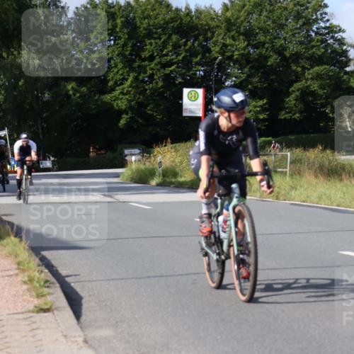 25.08.2024 - Elbe Triathlon Hamburg Fuchs,  Jonas http://msf.ph/oto/6849081 25.08.2024 09:54:31 Radfahren 390, 119, 363, 518, 248, 237, 284 meine-sportfotos.de