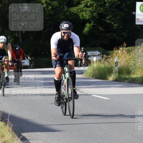 25.08.2024 - Elbe Triathlon Hamburg Fuchs,  Jonas http://msf.ph/oto/6849094 25.08.2024 09:54:33 Radfahren 119, 363, 518, 248, 237, 284 meine-sportfotos.de