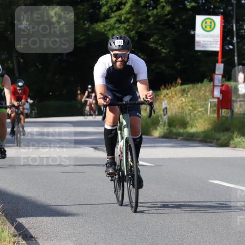 25.08.2024 - Elbe Triathlon Hamburg Fuchs,  Jonas http://msf.ph/oto/6849108 25.08.2024 09:54:33 Radfahren 119, 363, 518, 248, 237, 284 meine-sportfotos.de