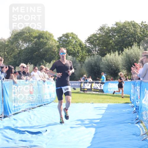 25.08.2024 - Elbe Triathlon Hamburg H.Heesch http://msf.ph/oto/6849136 25.08.2024 10:44:22 Ziel 298 meine-sportfotos.de