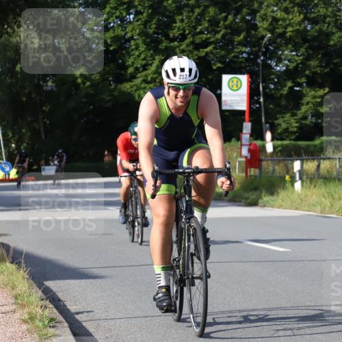 25.08.2024 - Elbe Triathlon Hamburg Fuchs,  Jonas http://msf.ph/oto/6849156 25.08.2024 09:54:35 Radfahren 363, 518, 248, 237, 284, 414, 269 meine-sportfotos.de