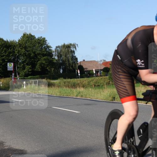 25.08.2024 - Elbe Triathlon Hamburg Fuchs,  Jonas http://msf.ph/oto/6849157 25.08.2024 09:11:42 Radfahren 293, 193, 87, 52, 157, 252, 168 meine-sportfotos.de