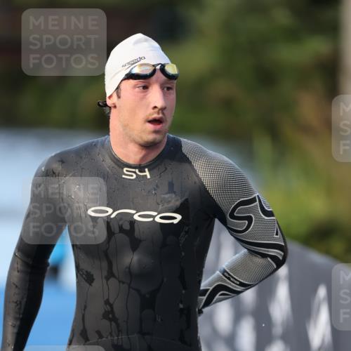 25.08.2024 - Elbe Triathlon Hamburg H.Heesch http://msf.ph/oto/6849176 25.08.2024 08:55:36 Schwimmen 232 meine-sportfotos.de