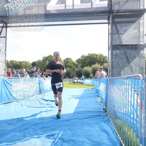25.08.2024 - Elbe Triathlon Hamburg H.Heesch http://msf.ph/oto/6849185 25.08.2024 10:44:22 Ziel 298 meine-sportfotos.de