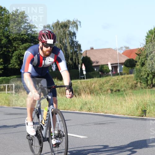 25.08.2024 - Elbe Triathlon Hamburg Fuchs,  Jonas http://msf.ph/oto/6849190 25.08.2024 09:11:46 Radfahren 87, 52, 157, 252, 168, 235 meine-sportfotos.de